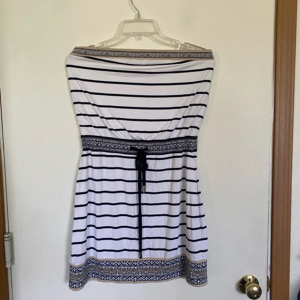 White House, Black market, small strapless mini dress